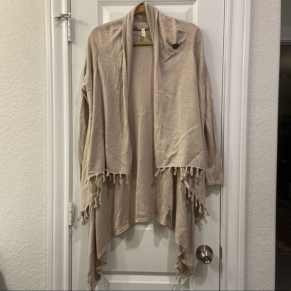 Matilda Jane - Overlapping Fringe Beige Cardigan - Picture 10 of 15